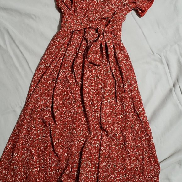 Max Studio Short Sleeve Floral Crepe Midi Dress - Picture 3 of 16